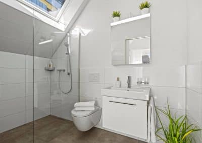 Badezimmer Ferienhausträume Bodensee Apartm. mit Dachterrasse